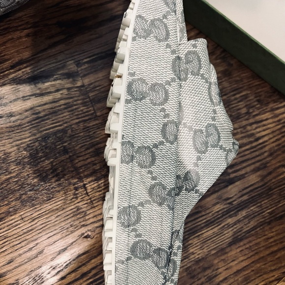 Gucci slides - Picture 5 of 6